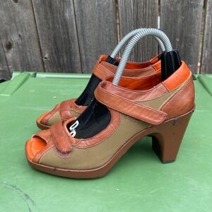 Vintage Via Spiga‎ Peep Toe Heels Brown Orange Canvas Leather Straps Wedge  6.5